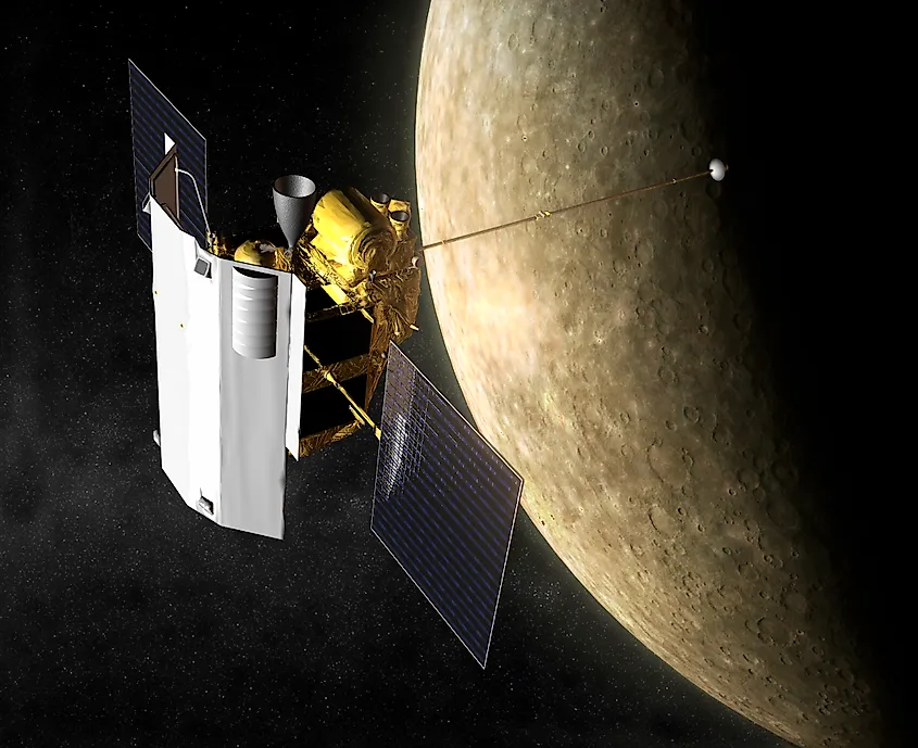 Artist depiction of the MESSENGER spacecraft in orbit around Mercury. (NASA / JHU/APL, Public domain, via Wikimedia Commons)