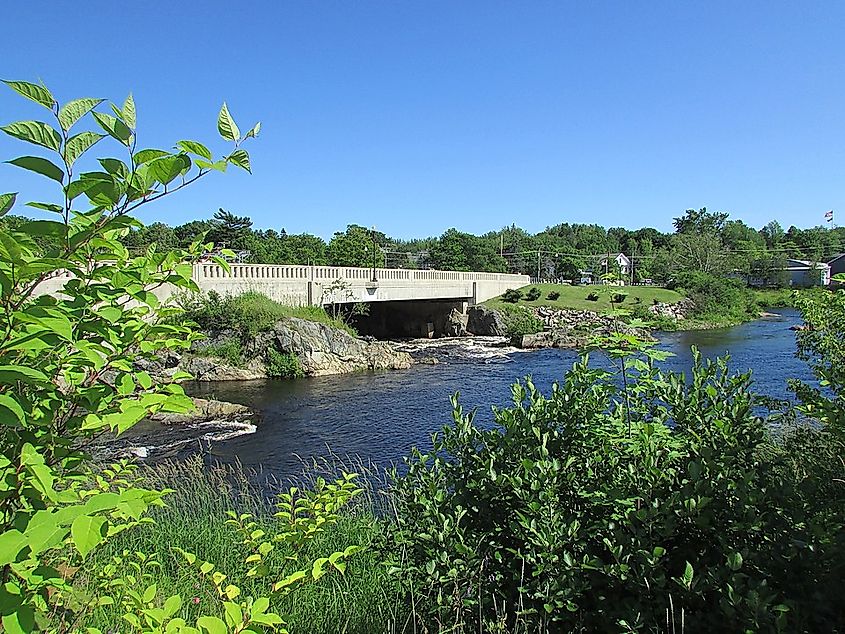 Machias River at Bad Little Falls, Machias, Maine. View of bridge crossing falls on Route 1. DrStew82 via Wikimedia Commons