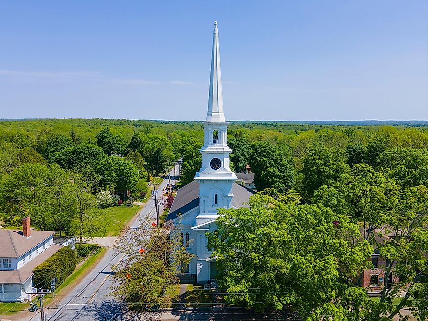 Congregational church and town common in Thompson Hill village, Thompson, Connecticut