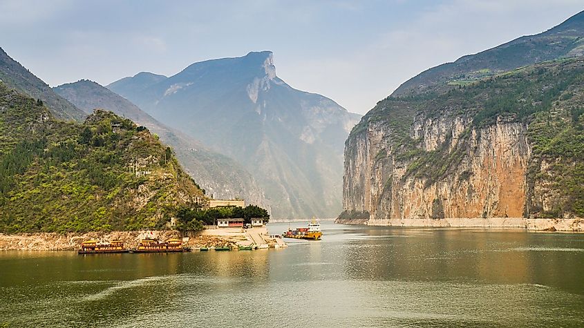 Qutang Gorge e Rio Yangtze em Baidicheng, Chongqing, China
