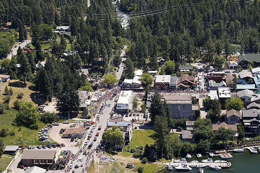 Bigfork, Montana during the Independence Day parade, By Katie Brady from Missoula, Montana, United States - Bigfork, CC BY-SA 2.0, https://commons.wikimedia.org/w/index.php?curid=4834182