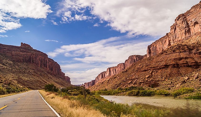 The Upper Colorado River Scenic Byway (State Route 128) Utah, USA alongside the Colorado River