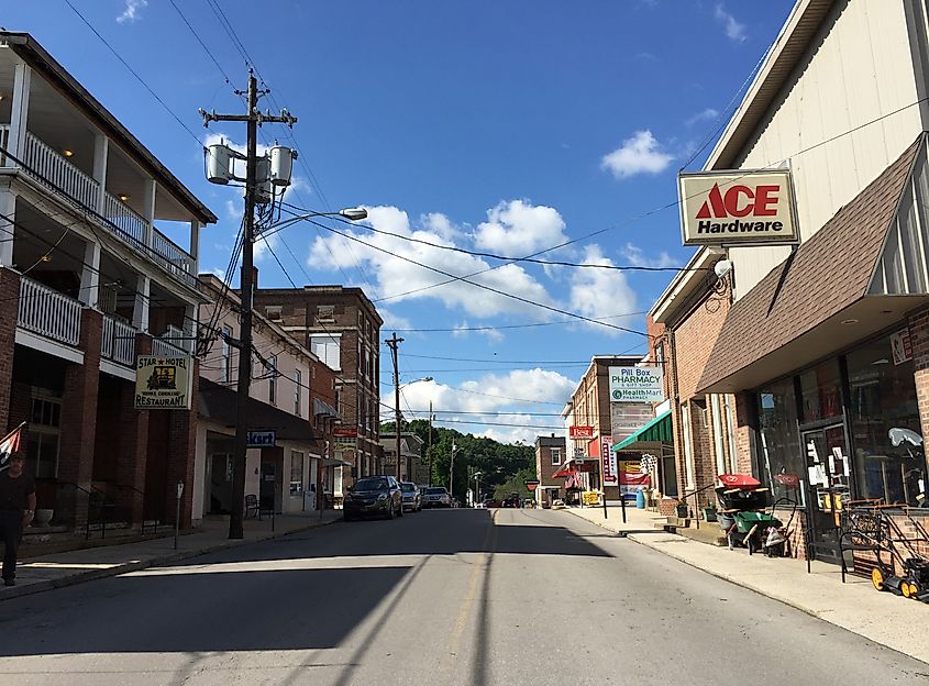 Main Street in downtown Franklin, West Virginia