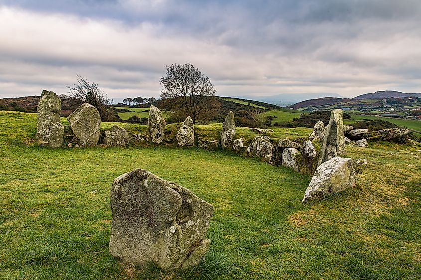 Ballymacdermot Court Tomb, Newry, Northern Ireland, UK. Credit: agaglowala/ Shutterstock.com
