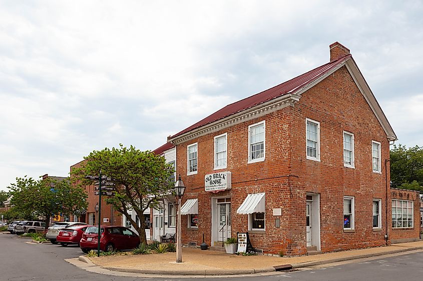 Ste. Genevieve, Missouri, USA - August 29, 2020: Historic buildings at the 3rd and Market St., via Roberto Galan / Shutterstock.com