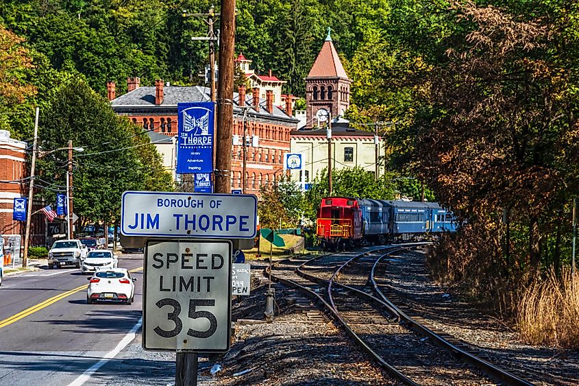 Railroad tracks along Route 209 lead into Scenic Jim Thorpe on September 28 2016 in Pennsylvania, via Andrew F. Kazmierski / Shutterstock.com