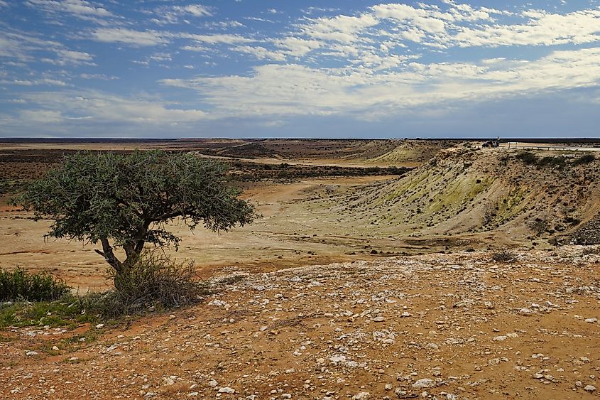 The Woodleigh Impact Crater it is a large meteorite impact crater in Western Australia, near Shark Bay, and is considered one of the biggest impact craters in Australia See less
