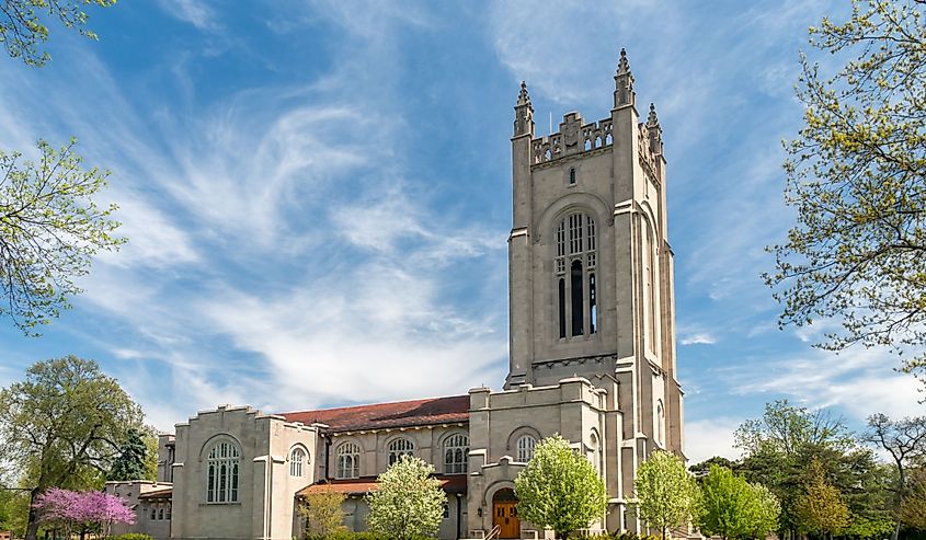 Skinner Memorial Chapel on the campus of Carleton College.