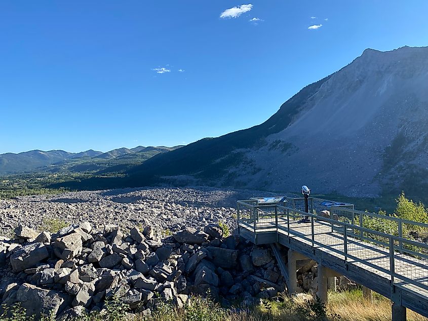 A viewing platform above a boulder field, which resulted from the adjacent mountain.