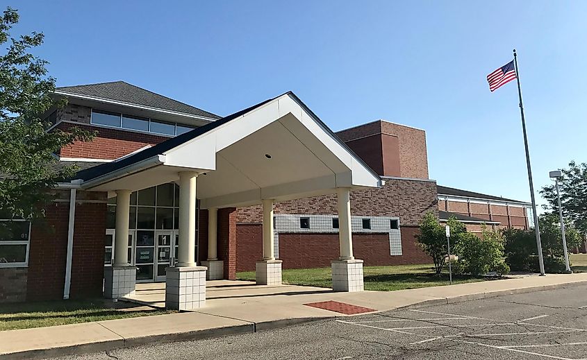 Main entrance of Aurora High School.