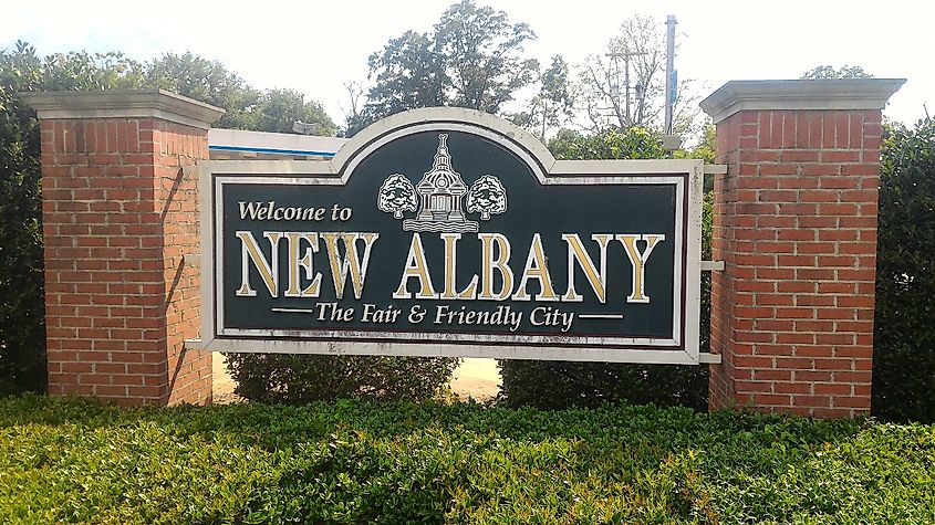 Welcome sign to New Albany, Mississippi, located on Mississippi Highway 30