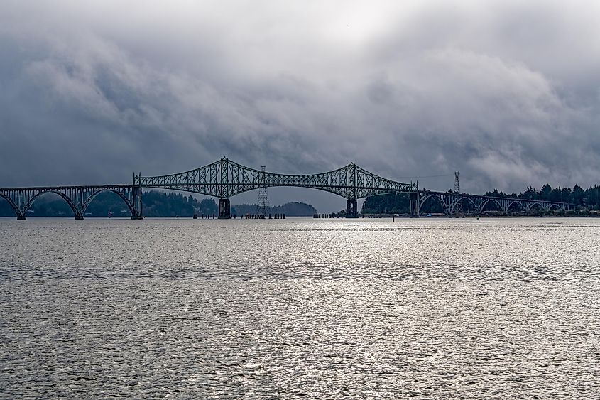 The McCullough Memorial Bridge crosses Coos bay near North Bend in Oregon, USA.