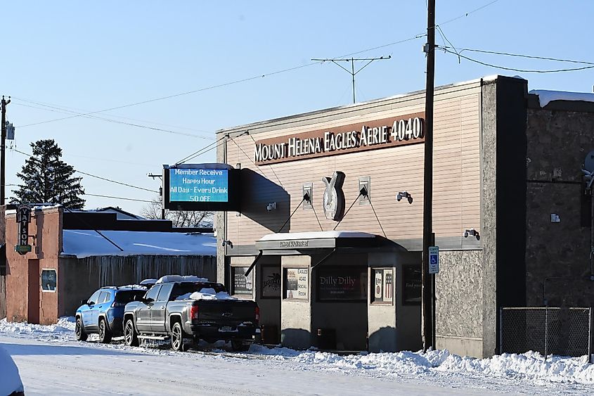 The day after the first snowstorm of the year outside of the Mount Helena Eagles Aerie 4040, via SeeJoshsPhotos / Shutterstock.com