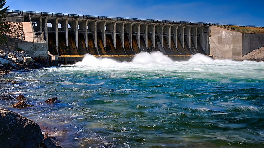 snake river dam