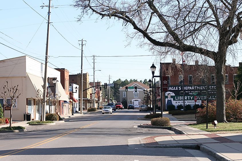 Small town Columbiana, Alabama