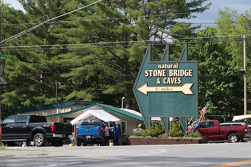 Pottersville, NY (Tyler A. McNeil, CC BY-SA 4.0 <https://creativecommons.org/licenses/by-sa/4.0>, via Wikimedia Commons)