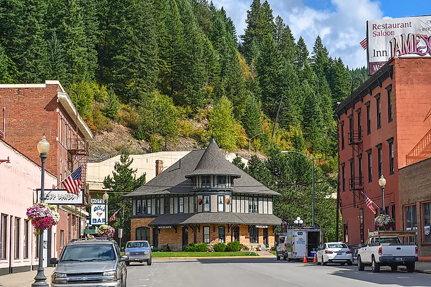 Main street with turn of the century brick buildings in the historic mining town of Wallace, Idaho. Editorial credit: Kirk Fisher / Shutterstock.com