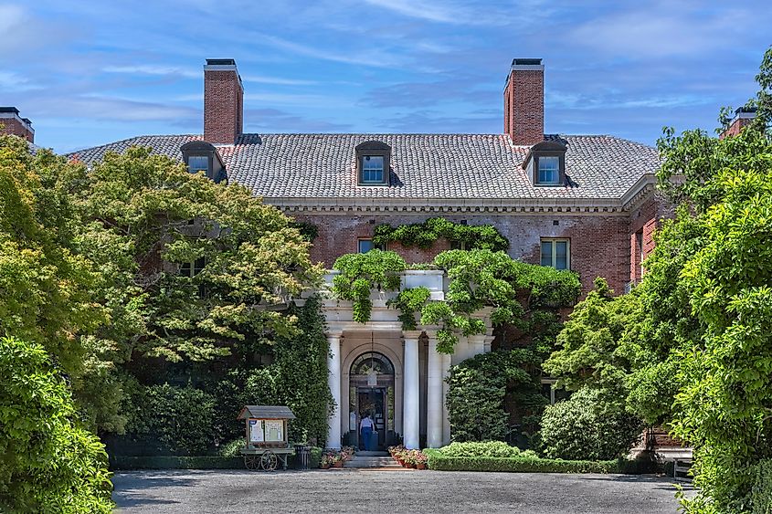 Main entrance to the Fioli Historic House in Woodside, California