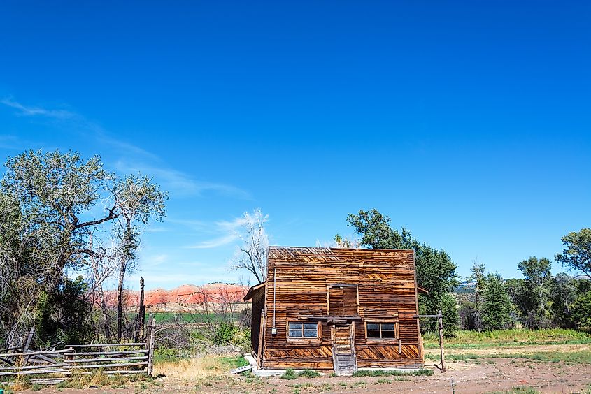 Old abandoned Wild West style building in Ten Sleep, Wyoming