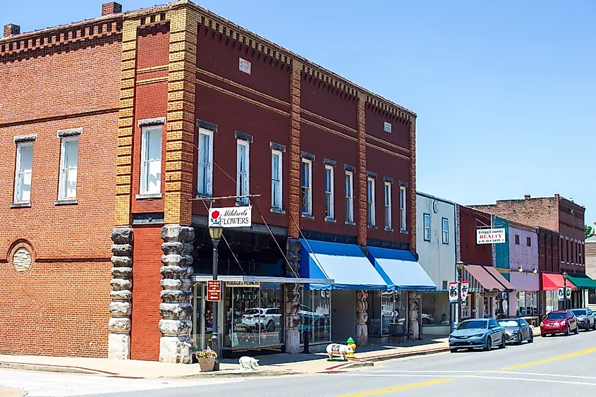 Downtown street in Cadiz, Kentucky.