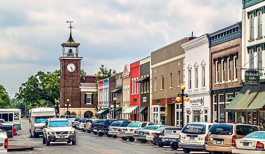 A view looking down Front Street in Georgetown, South Carolina. Image credit: Andrew F. Kazmierski / Shutterstock.com.
