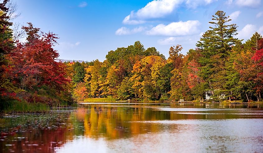 Fall colors around Ludlow, Vermont, Echo Lake