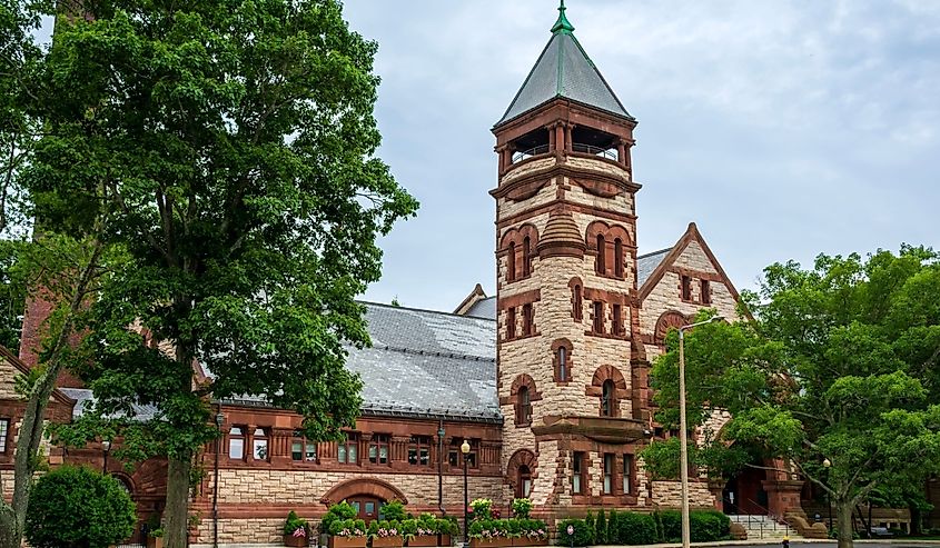 The Metropolitan Waterworks Museum: A Blend of Nature and History in Chestnut Hill, Massachusetts, USA