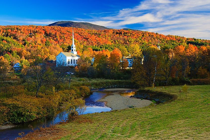 Fall Foliage and the Stowe Community Church, Stowe, Vermont, USA.