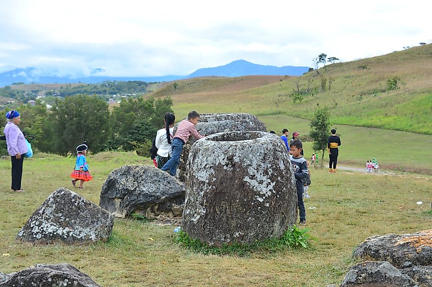 Plain of Jars tourists