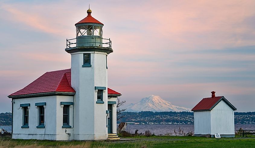 The Beautiful Point Robinson Lighthouse with Mount Rainier in the Backdrop during Sunset