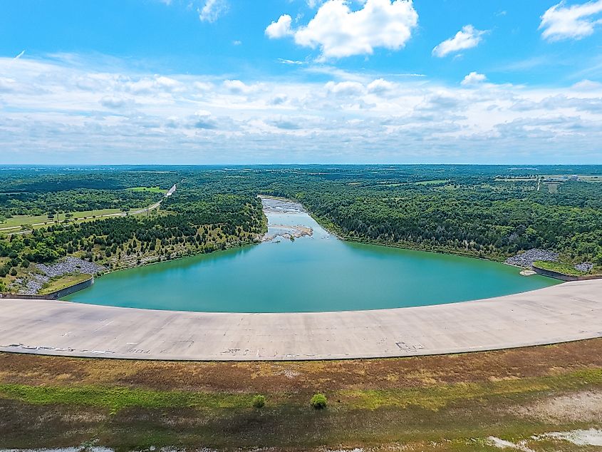 Denison Dam and the Red River reservoir near Denison, Texas. Credit: TheQuietArchive / Shutterstock