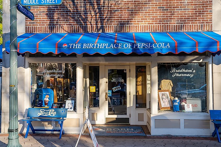 The birthplace of Pepsi Cola is in New Bern, North Carolina. 