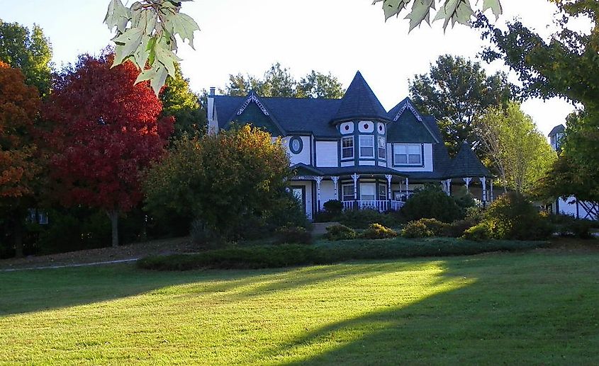 Cider Hill Family Orchard in Kansas, via 