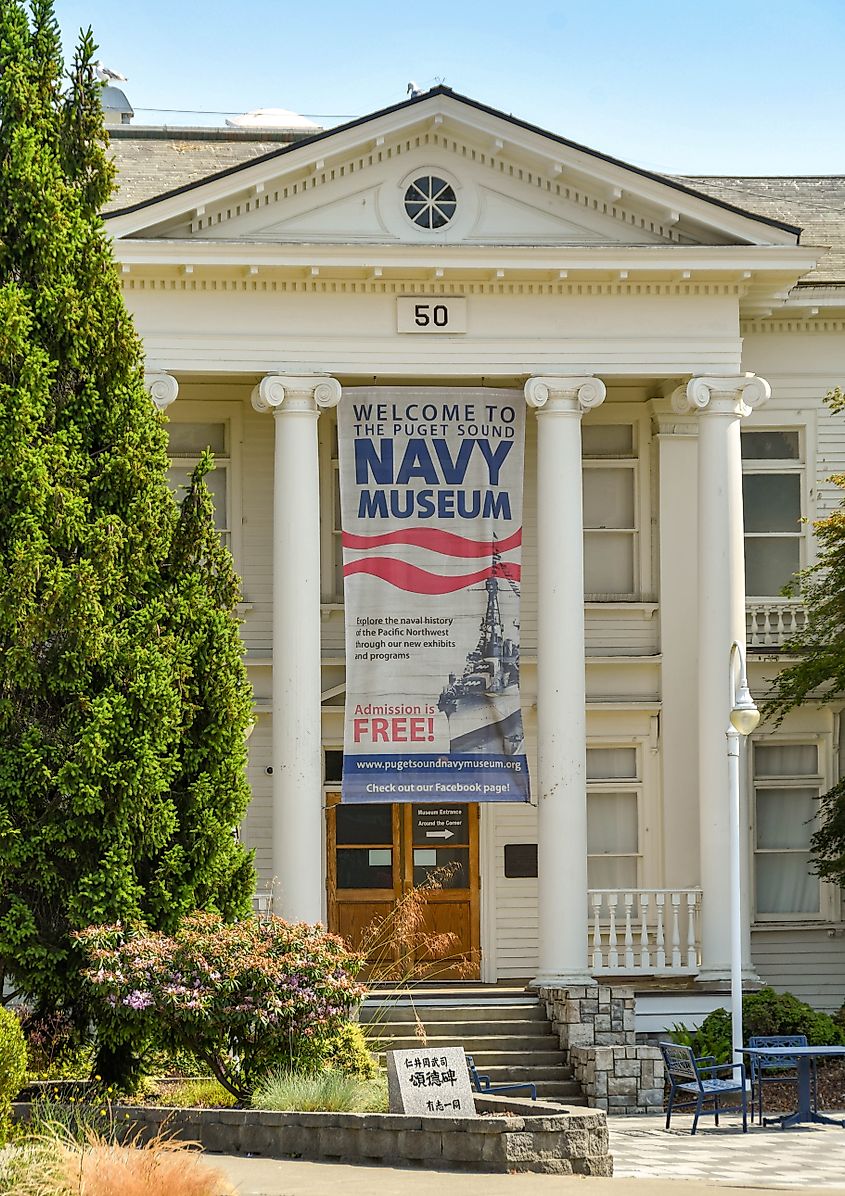 Exterior view of the Puget Sound Navy Museum in the centre of Bremerton, WA