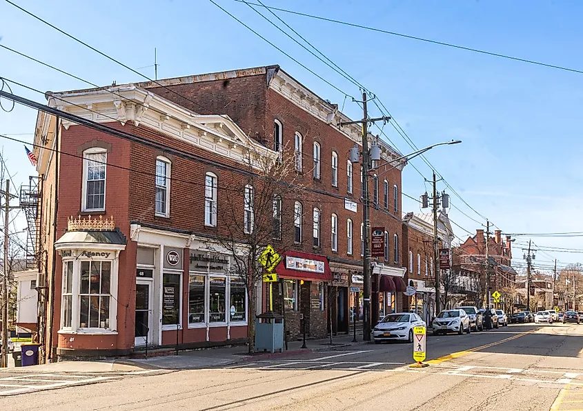 Horizontal view of the historic Main Street in downtown Warwick