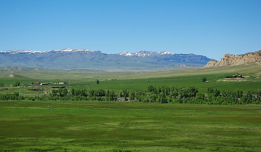 Wide spaces near Meeteetse, Wyoming