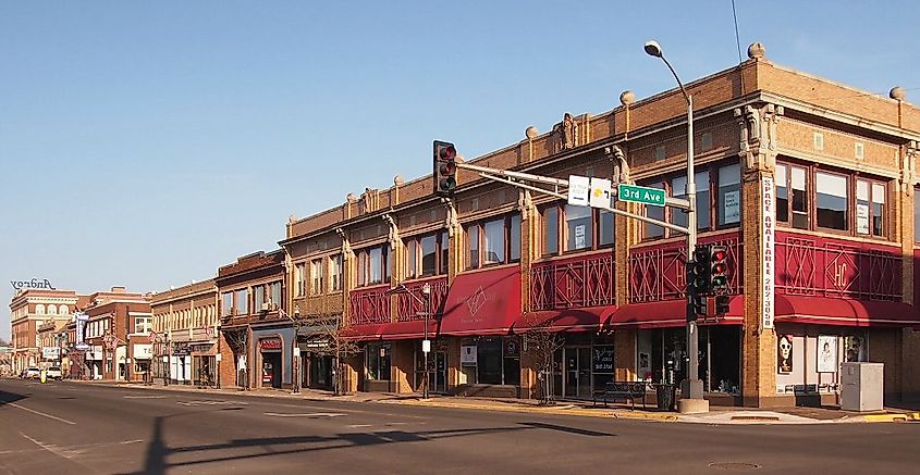Historic District in Hibbing, Minnesota. By McGhiever, CC BY-SA 3.0, Wikimedia Commons
