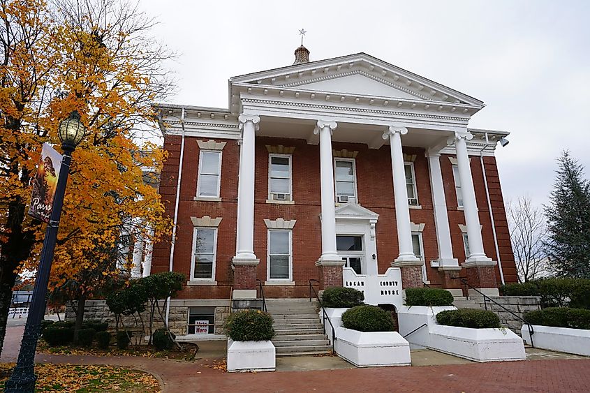 Paris, Arkansas courthouse building.