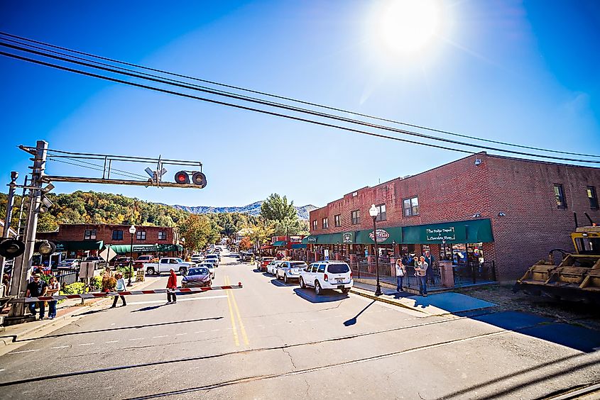 Street view of Bryson City, North Carolina, via digidreamgrafix / Shutterstock.com