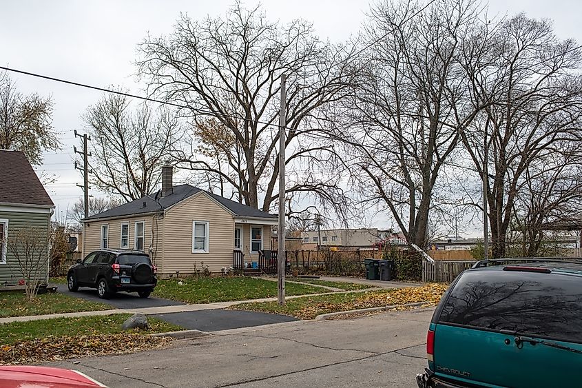 A residential neighborhood in Waukegan, Illinois, via Michael Gordon / Shutterstock.com