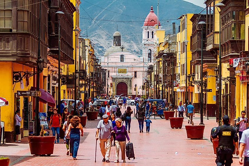 Daily image of passers-by strolling through the streets of Rimac, in the metropolitan area of Lima, Peru.