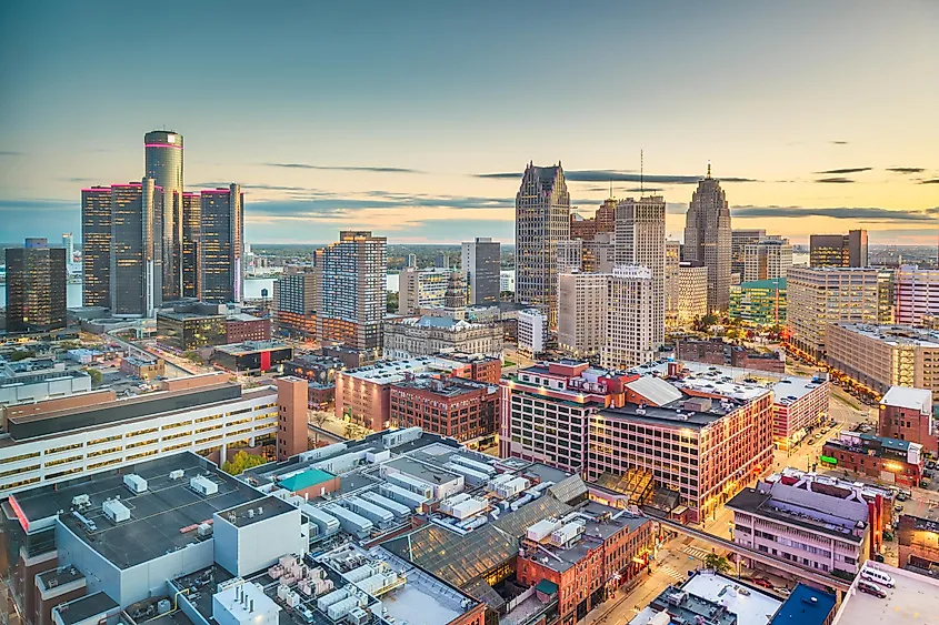 Detroit, Michigan, USA downtown skyline from above at dusk