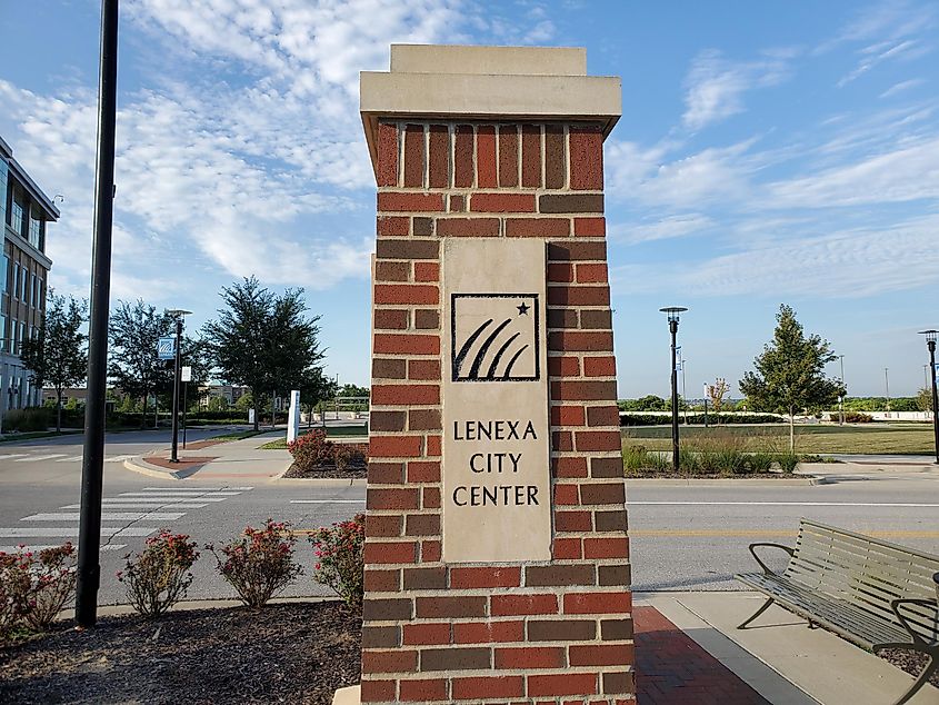 monument in lenexa