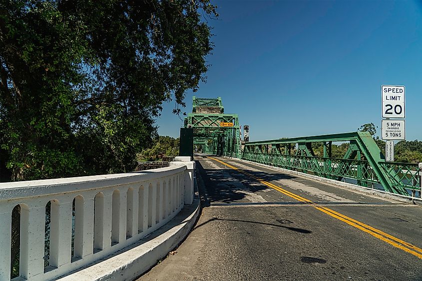 Bridges along the Sacramento-San Joaquin Delta River