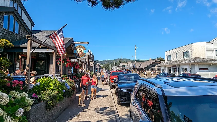 Hemlock Street in downtown Cannon Beach, Oregon.