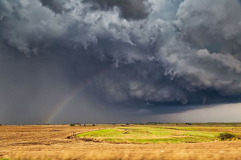 Cyclical Tornadic supercell in between Tornadoes near McCook, Nebraska