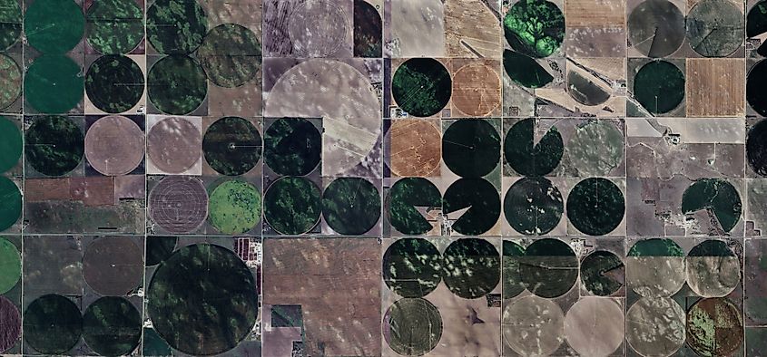 Center-pivot irrigation watering crops on the High Plains above the Ogallala Aquifer.