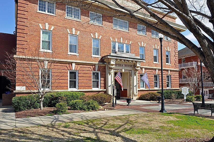 Abbeville, South Carolina: Abbeville Opera House and Municipal Building (dedicated in 1908).