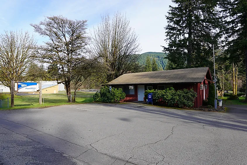 Post office in Cougar, Washington.