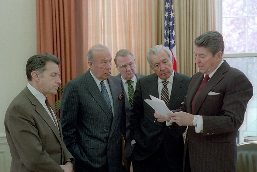 President with Caspar Weinberger George Shultz Ed Meese and Don Regan in The Oval Office Discussing The President's Remarks on The Iran-Contra Affair, 11/25/1986